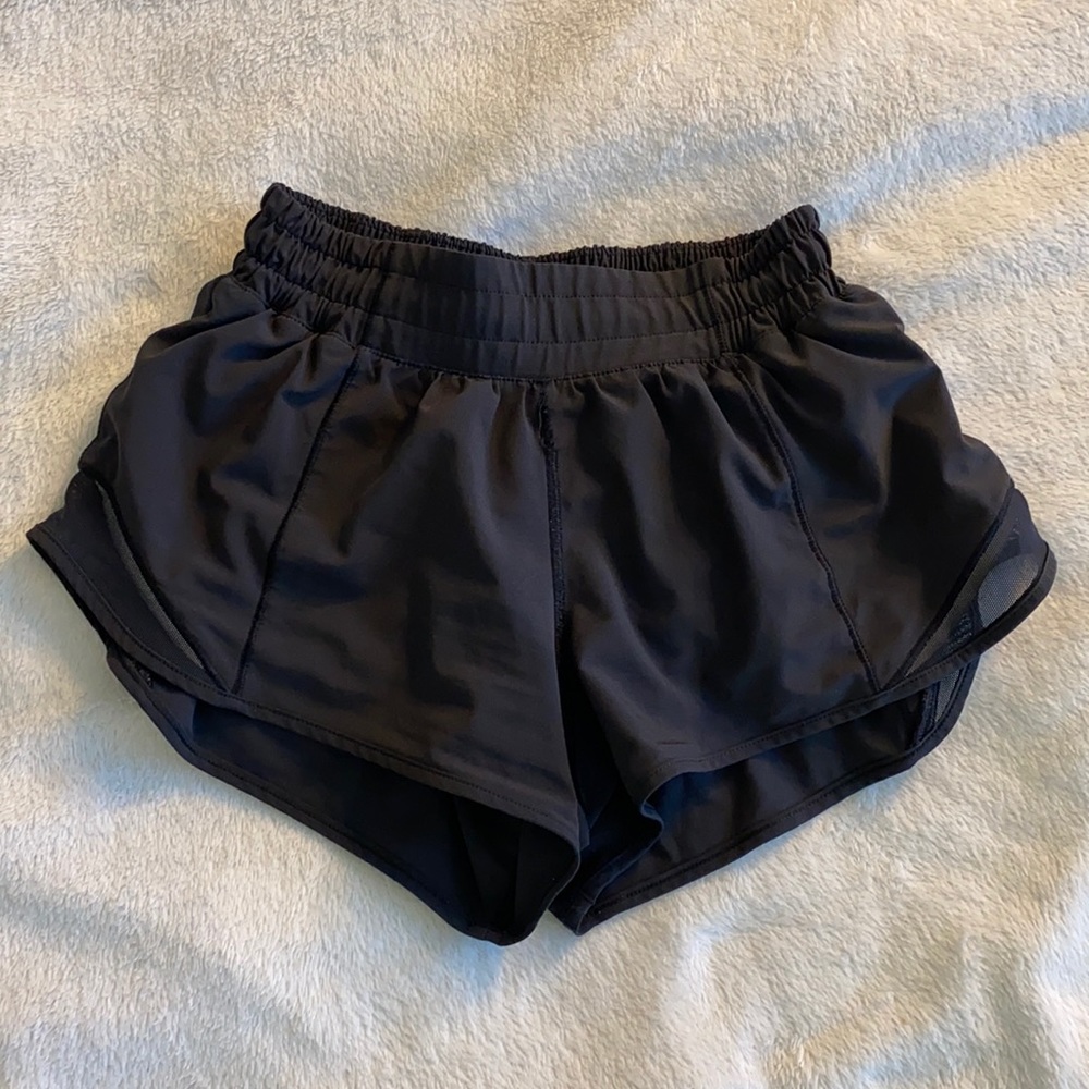 Size 2 hotty hot shorts 2.5 inseam